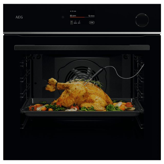 AEG Series 7000 Pyrolytic SteamCrisp Multifunction Single Oven TR7PB731SB Black
