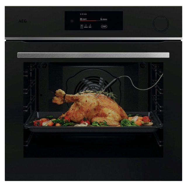 AEG Series 7000 Pyrolytic SteamCrisp Multifunction Single Oven TR7PB731ST Matte Black