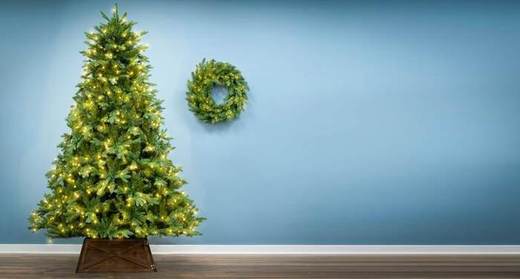 5ft Pre-lit Woodland Pine Tree